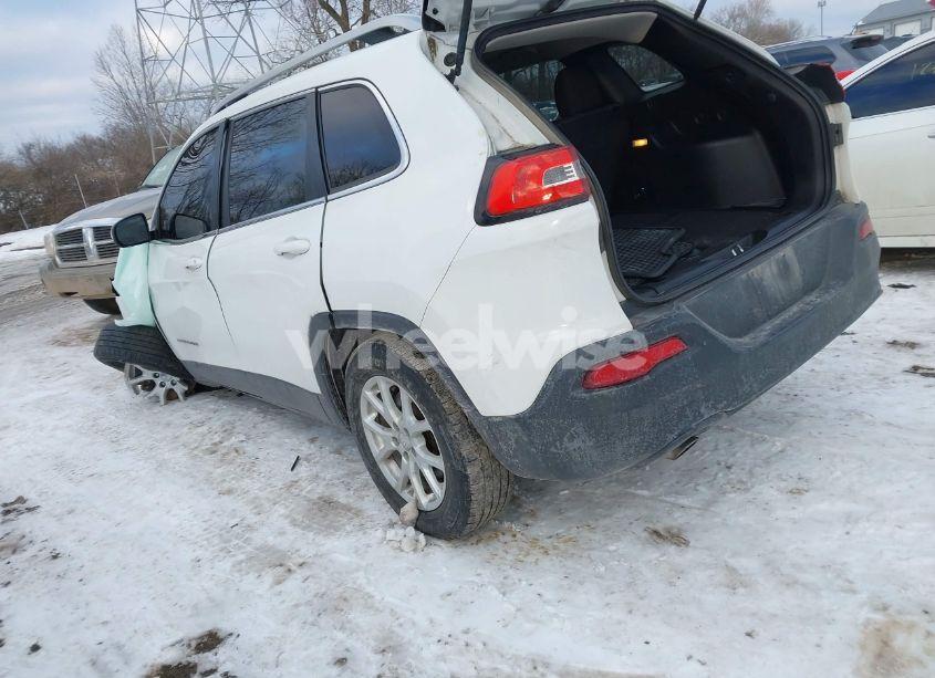 Photo 3 of 2016 Jeep Cherokee LATITUDE (VIN 1C4PJMCB2GW145998)