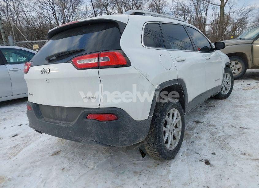 Photo 4 of 2016 Jeep Cherokee LATITUDE (VIN 1C4PJMCB2GW145998)