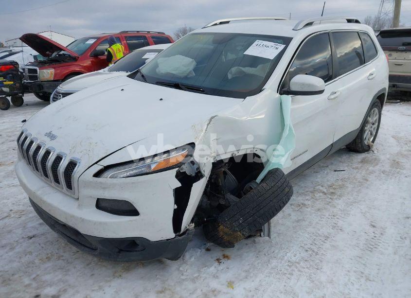 Photo 6 of 2016 Jeep Cherokee LATITUDE (VIN 1C4PJMCB2GW145998)