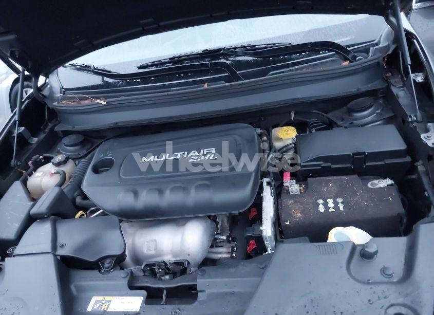 Photo 10 of 2016 Jeep Cherokee LATITUDE (VIN 1C4PJMCB2GW152160)