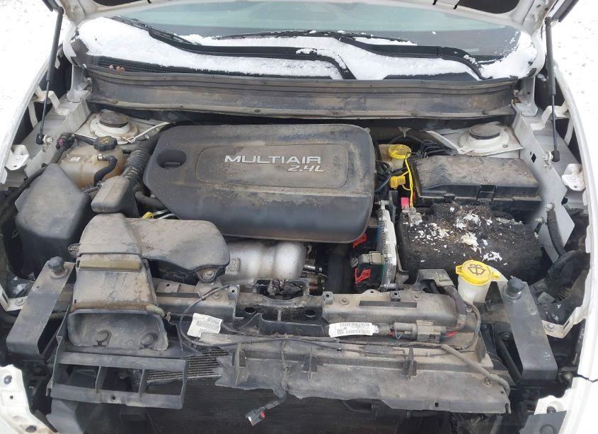 Photo 10 of 2016 Jeep Cherokee LATITUDE (VIN 1C4PJMCB2GW196949)