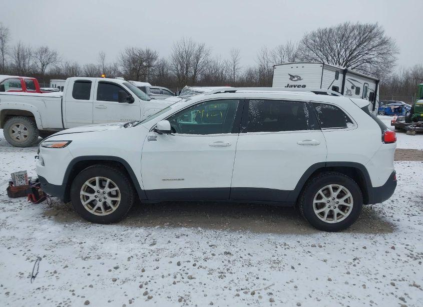 Photo 14 of 2016 Jeep Cherokee LATITUDE (VIN 1C4PJMCB2GW196949)
