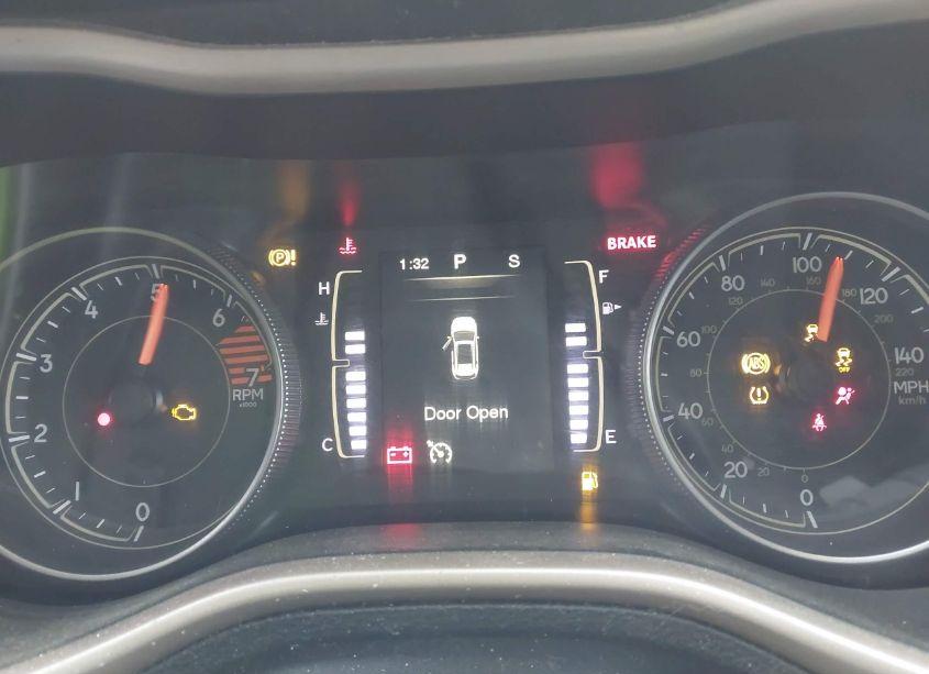 Photo 7 of 2016 Jeep Cherokee LATITUDE (VIN 1C4PJMCB2GW196949)