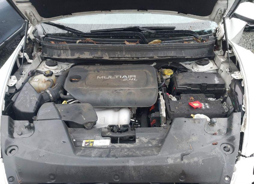 Photo 10 of 2016 Jeep Cherokee LATITUDE (VIN 1C4PJMCB2GW197146)