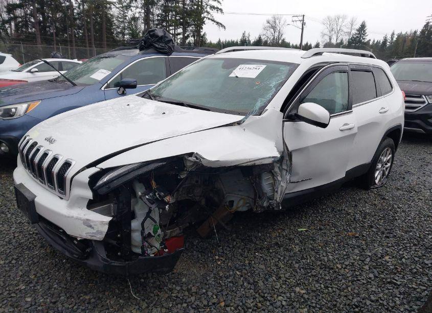 Photo 2 of 2016 Jeep Cherokee LATITUDE (VIN 1C4PJMCB2GW197146)