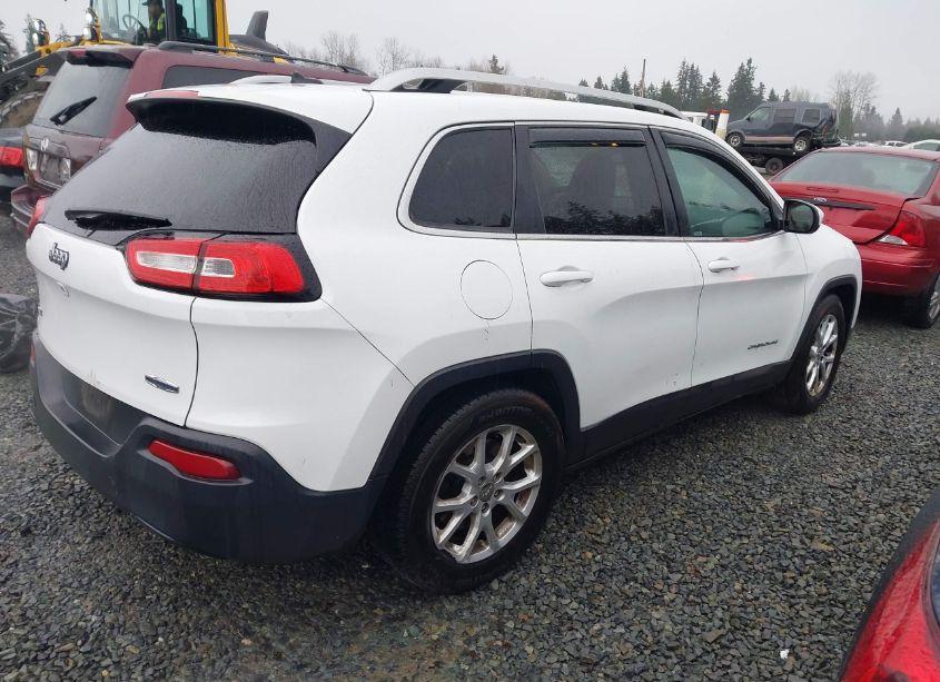 Photo 4 of 2016 Jeep Cherokee LATITUDE (VIN 1C4PJMCB2GW197146)