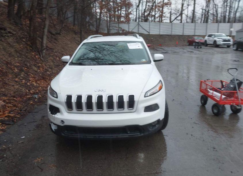 Photo 12 of 2016 Jeep Cherokee LATITUDE (VIN 1C4PJMCB2GW227875)