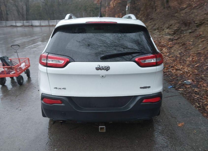 Photo 16 of 2016 Jeep Cherokee LATITUDE (VIN 1C4PJMCB2GW227875)