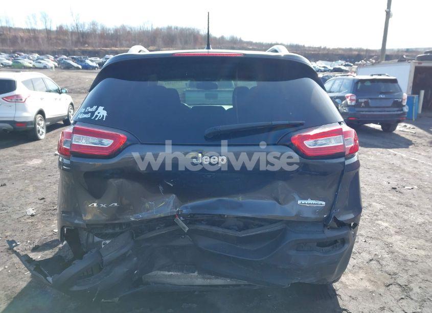 Photo 16 of 2016 Jeep Cherokee LATITUDE (VIN 1C4PJMCB2GW340385)