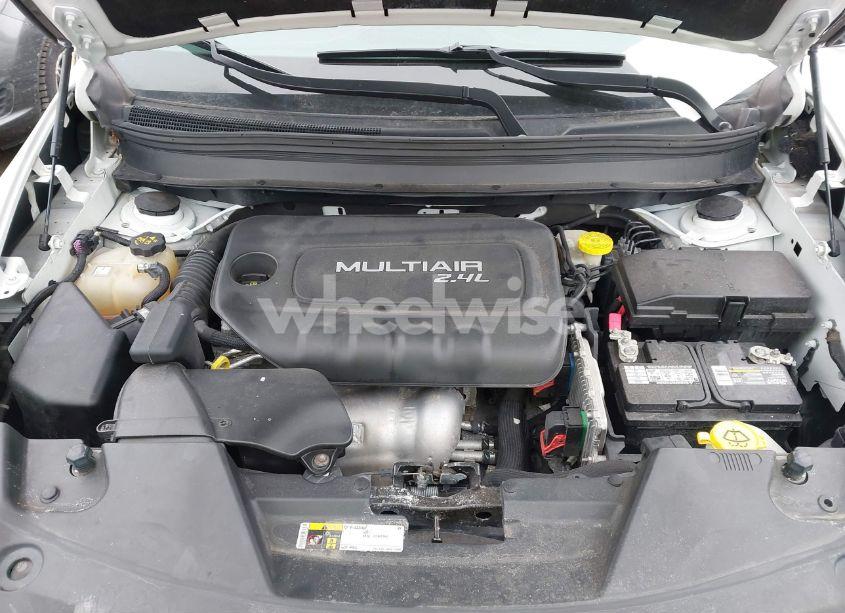 Photo 10 of 2016 Jeep Cherokee LATITUDE (VIN 1C4PJMCB2GW372186)