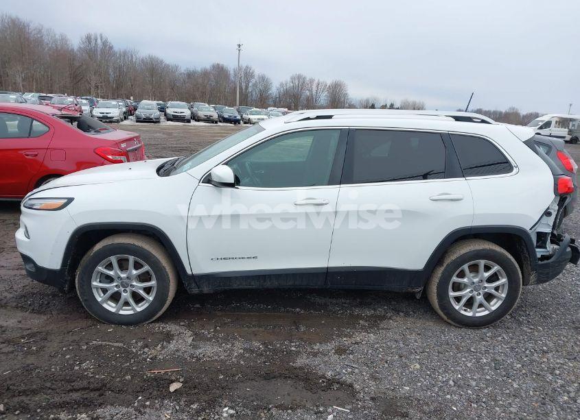 Photo 14 of 2016 Jeep Cherokee LATITUDE (VIN 1C4PJMCB2GW372186)