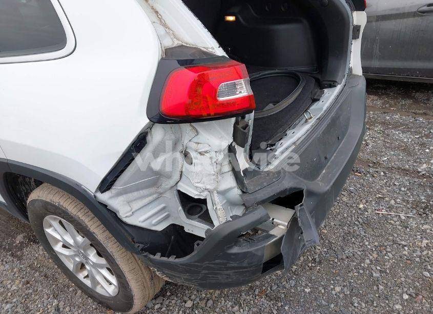 Photo 19 of 2016 Jeep Cherokee LATITUDE (VIN 1C4PJMCB2GW372186)