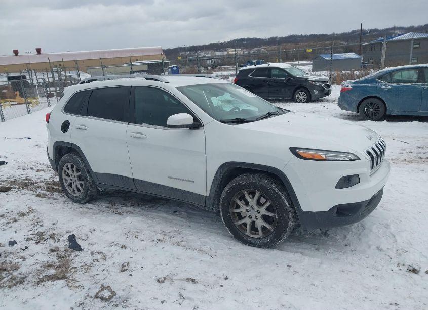 Photo 13 of 2017 Jeep Cherokee LATITUDE 4X4 (VIN 1C4PJMCB2HW520676)