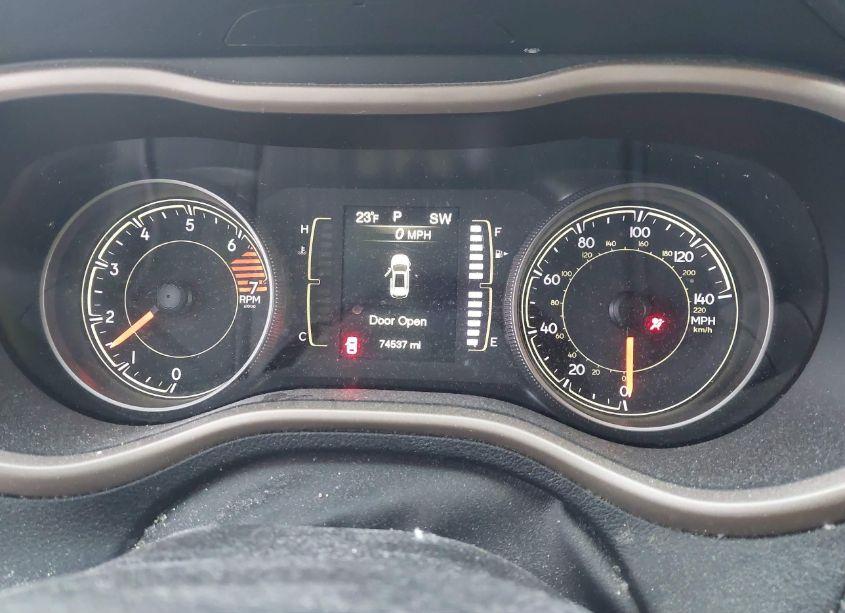 Photo 7 of 2017 Jeep Cherokee LATITUDE 4X4 (VIN 1C4PJMCB2HW520676)