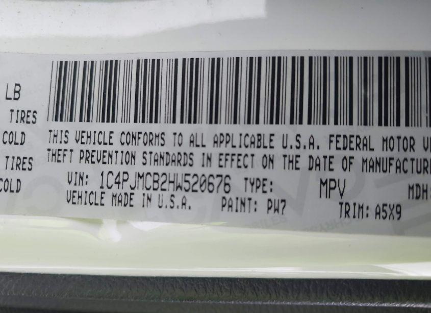 Photo 9 of 2017 Jeep Cherokee LATITUDE 4X4 (VIN 1C4PJMCB2HW520676)