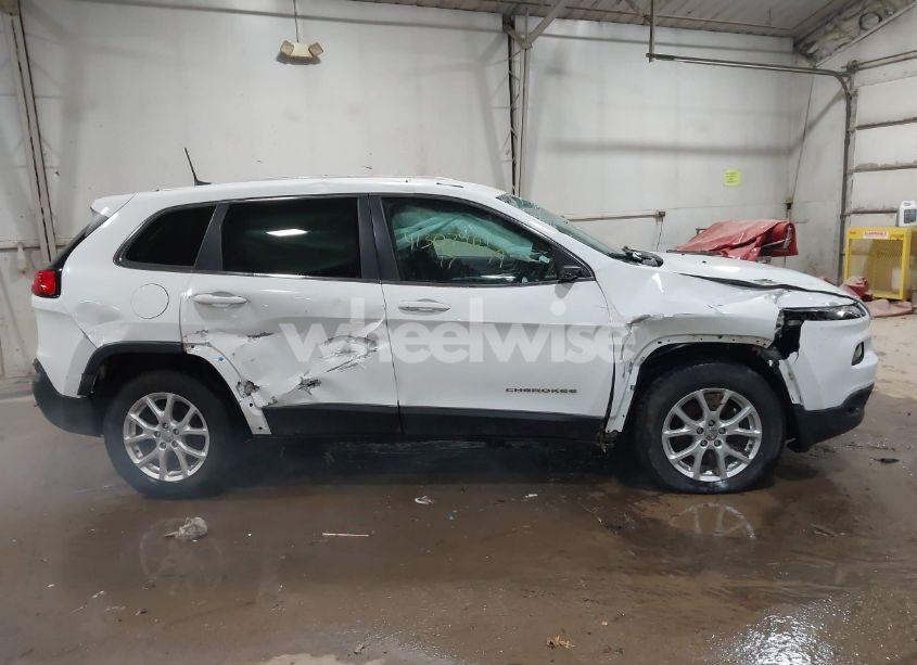 Photo 13 of 2017 Jeep Cherokee LATITUDE 4X4 (VIN 1C4PJMCB2HW537512)