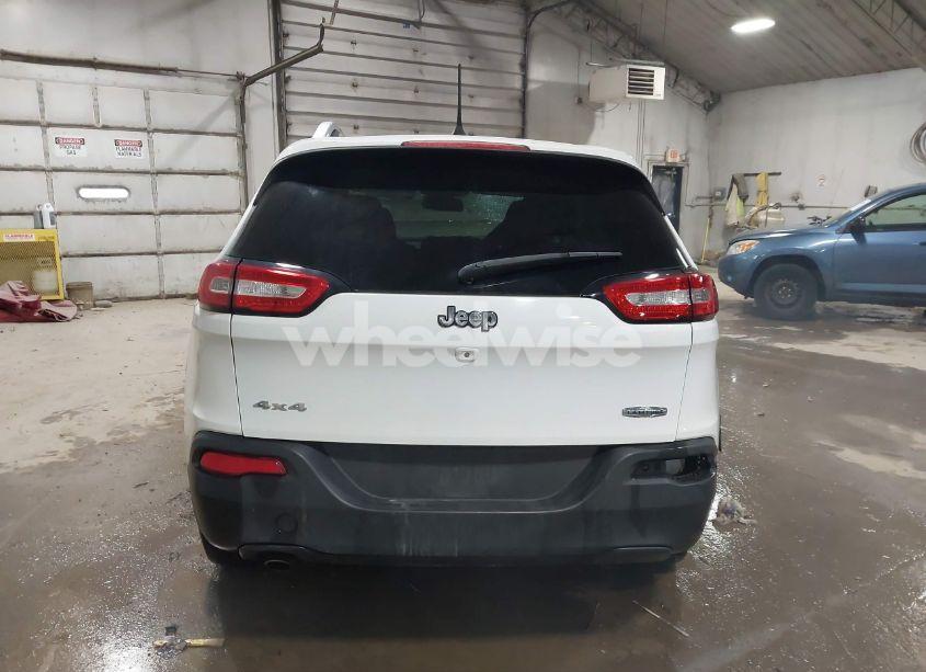 Photo 16 of 2017 Jeep Cherokee LATITUDE 4X4 (VIN 1C4PJMCB2HW537512)