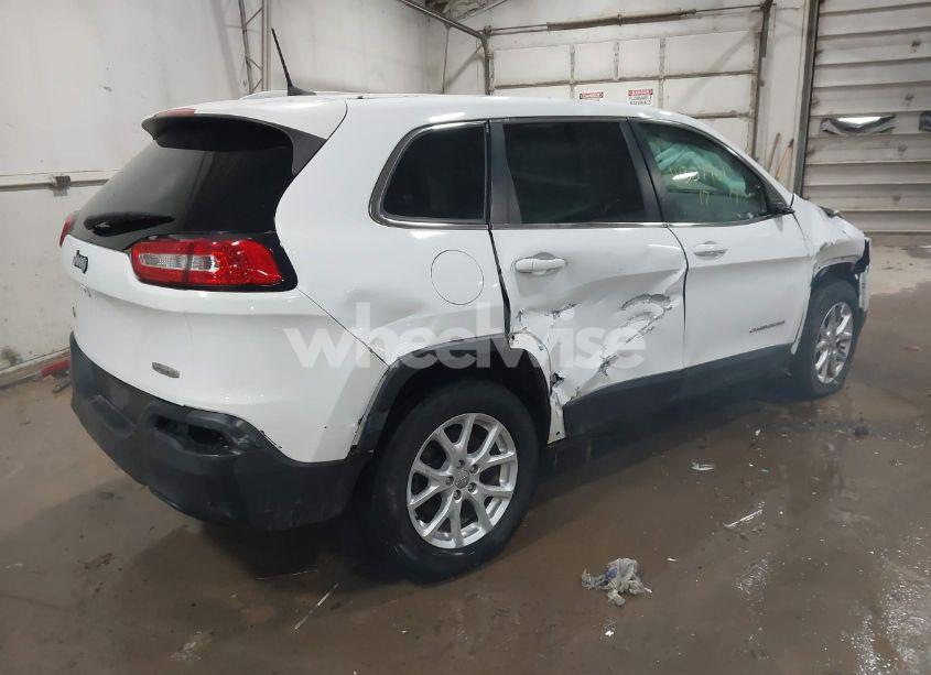 Photo 4 of 2017 Jeep Cherokee LATITUDE 4X4 (VIN 1C4PJMCB2HW537512)
