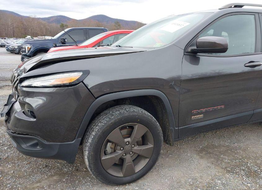 Photo 18 of 2017 Jeep Cherokee 75TH ANNIVERSARY EDITION 4X4 (VIN 1C4PJMCB2HW574916)