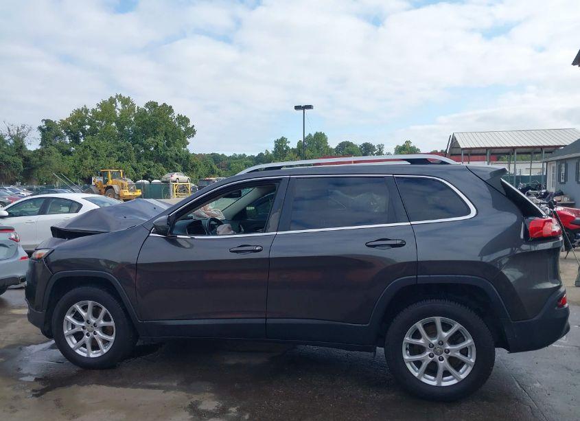 Photo 14 of 2017 Jeep Cherokee LATITUDE 4X4 (VIN 1C4PJMCB2HW614251)