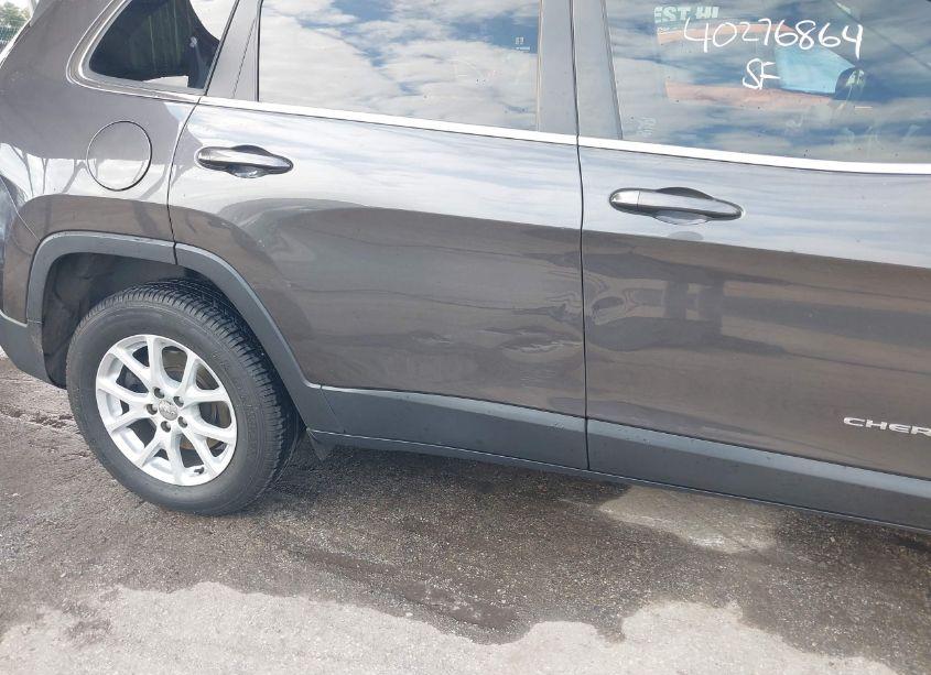 Photo 19 of 2017 Jeep Cherokee LATITUDE 4X4 (VIN 1C4PJMCB2HW614251)