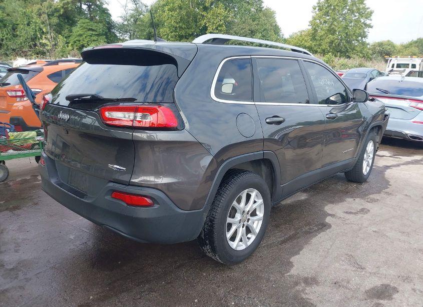 Photo 4 of 2017 Jeep Cherokee LATITUDE 4X4 (VIN 1C4PJMCB2HW614251)