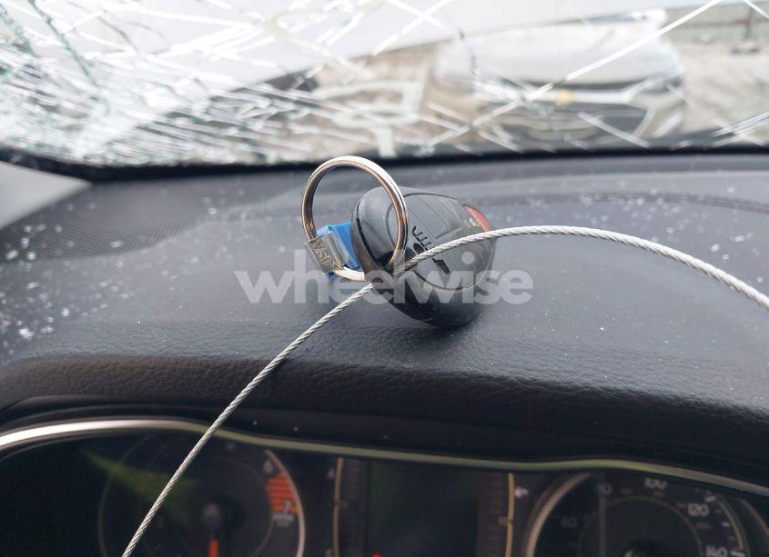 Photo 11 of 2019 Jeep Cherokee LATITUDE 4X4 (VIN 1C4PJMCB2KD212751)