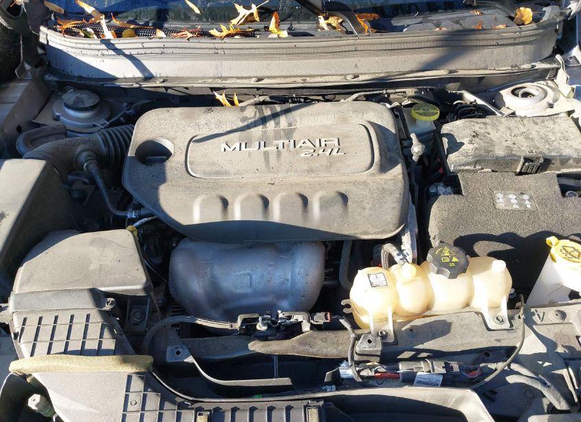 Photo 10 of 2019 Jeep Cherokee LATITUDE 4X4 (VIN 1C4PJMCB2KD228447)