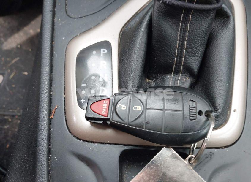 Photo 11 of 2014 Jeep Cherokee LATITUDE (VIN 1C4PJMCB3EW201296)