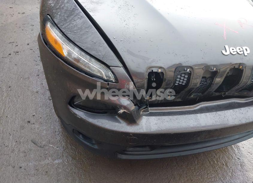 Photo 18 of 2014 Jeep Cherokee LATITUDE (VIN 1C4PJMCB3EW201296)