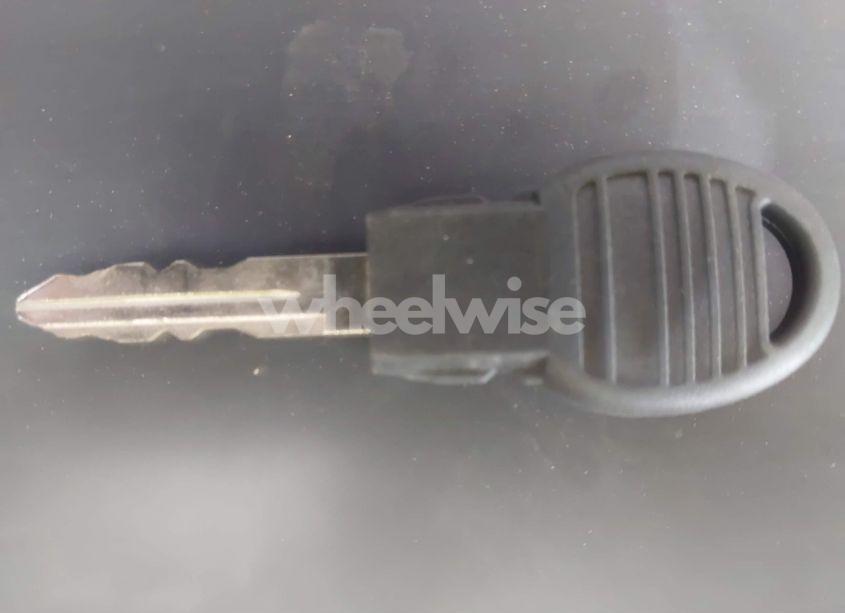 Photo 11 of 2015 Jeep Cherokee LATITUDE (VIN 1C4PJMCB3FW672463)