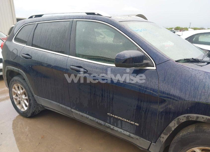 Photo 13 of 2015 Jeep Cherokee LATITUDE (VIN 1C4PJMCB3FW672463)