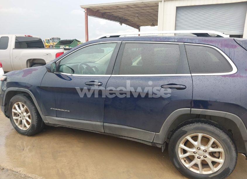 Photo 14 of 2015 Jeep Cherokee LATITUDE (VIN 1C4PJMCB3FW672463)