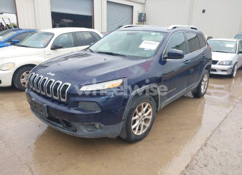 Photo 2 of 2015 Jeep Cherokee LATITUDE (VIN 1C4PJMCB3FW672463)
