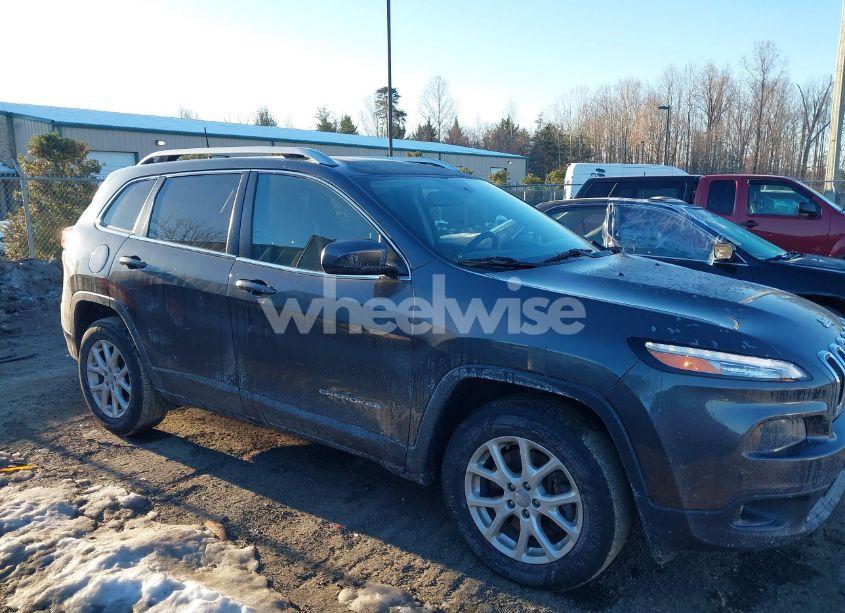 2016 Jeep Cherokee LATITUDE (VIN 1C4PJMCB3GW109513) main photo