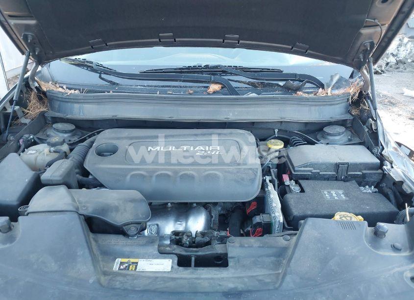 Photo 10 of 2016 Jeep Cherokee LATITUDE (VIN 1C4PJMCB3GW109513)