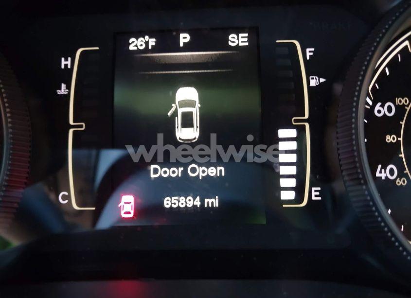 Photo 15 of 2016 Jeep Cherokee LATITUDE (VIN 1C4PJMCB3GW109513)