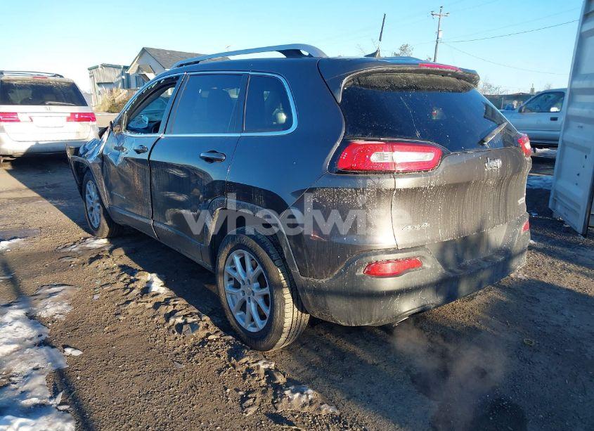 Photo 3 of 2016 Jeep Cherokee LATITUDE (VIN 1C4PJMCB3GW109513)