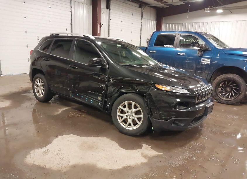2016 Jeep Cherokee LATITUDE (VIN 1C4PJMCB3GW163250) main photo