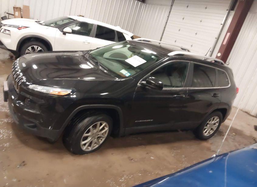 Photo 14 of 2016 Jeep Cherokee LATITUDE (VIN 1C4PJMCB3GW163250)