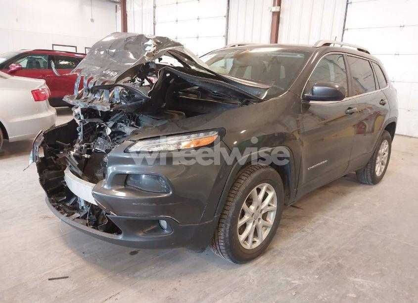 Photo 2 of 2016 Jeep Cherokee LATITUDE (VIN 1C4PJMCB3GW187502)