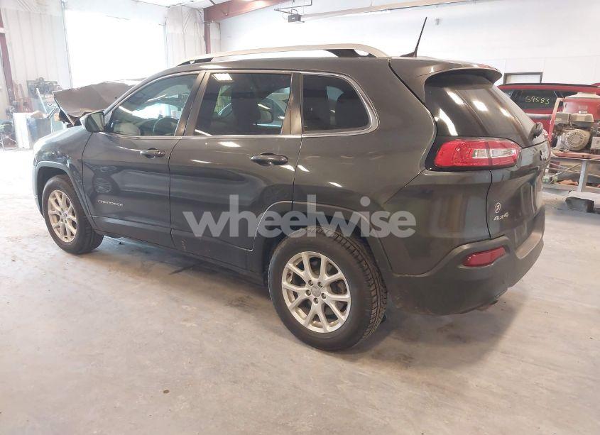 Photo 3 of 2016 Jeep Cherokee LATITUDE (VIN 1C4PJMCB3GW187502)