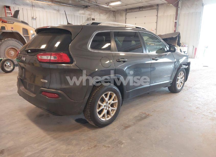 Photo 4 of 2016 Jeep Cherokee LATITUDE (VIN 1C4PJMCB3GW187502)