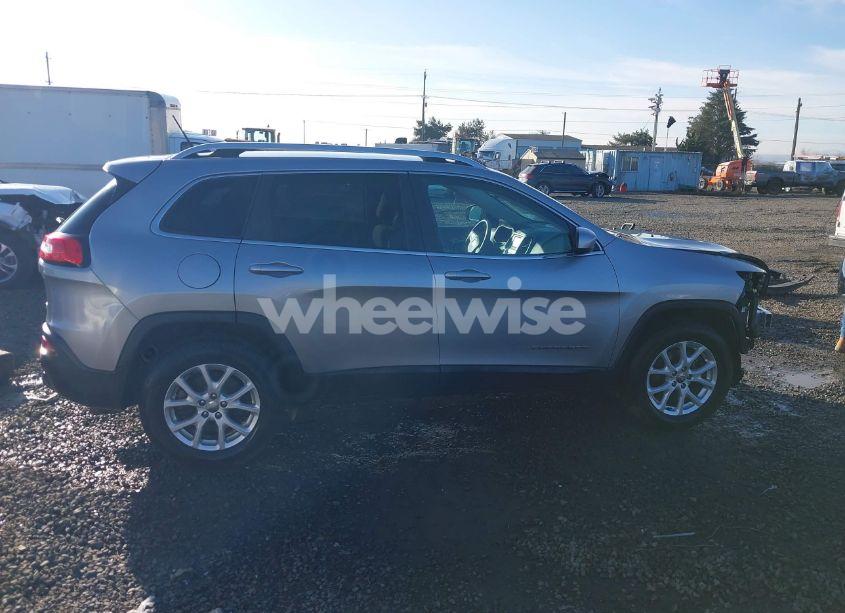 Photo 14 of 2016 Jeep Cherokee LATITUDE (VIN 1C4PJMCB3GW215394)