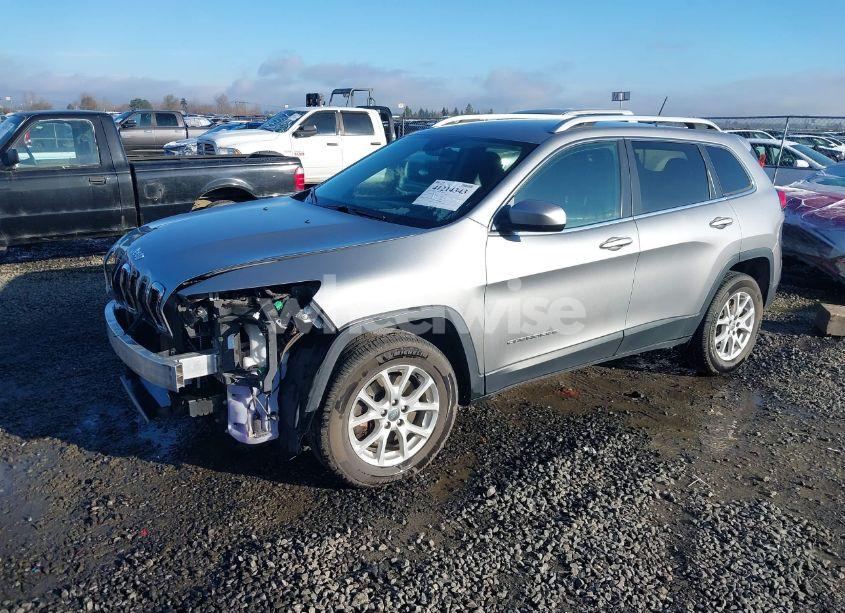 Photo 2 of 2016 Jeep Cherokee LATITUDE (VIN 1C4PJMCB3GW215394)