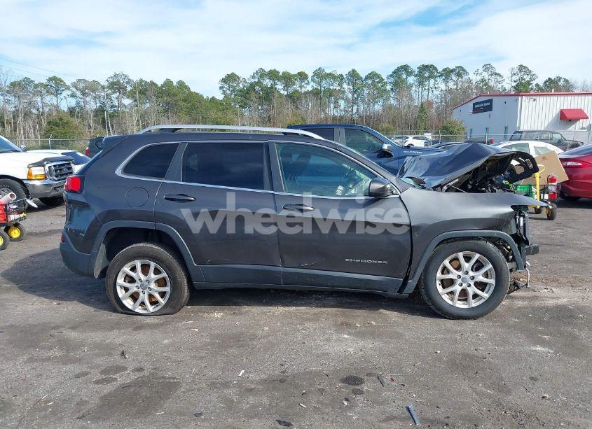 Photo 13 of 2016 Jeep Cherokee LATITUDE (VIN 1C4PJMCB3GW252316)