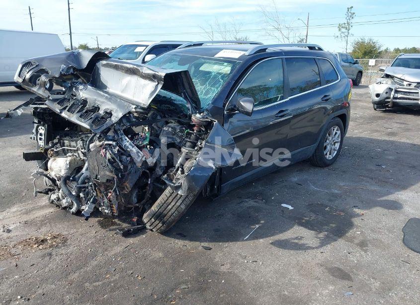 Photo 2 of 2016 Jeep Cherokee LATITUDE (VIN 1C4PJMCB3GW252316)