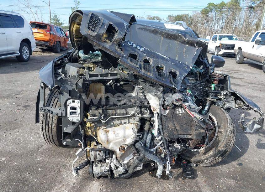 Photo 6 of 2016 Jeep Cherokee LATITUDE (VIN 1C4PJMCB3GW252316)