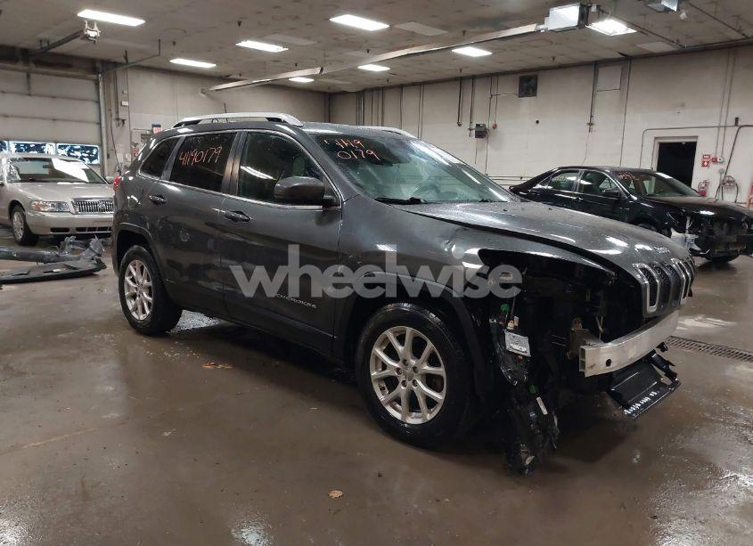 2016 Jeep Cherokee LATITUDE (VIN 1C4PJMCB3GW267804) main photo