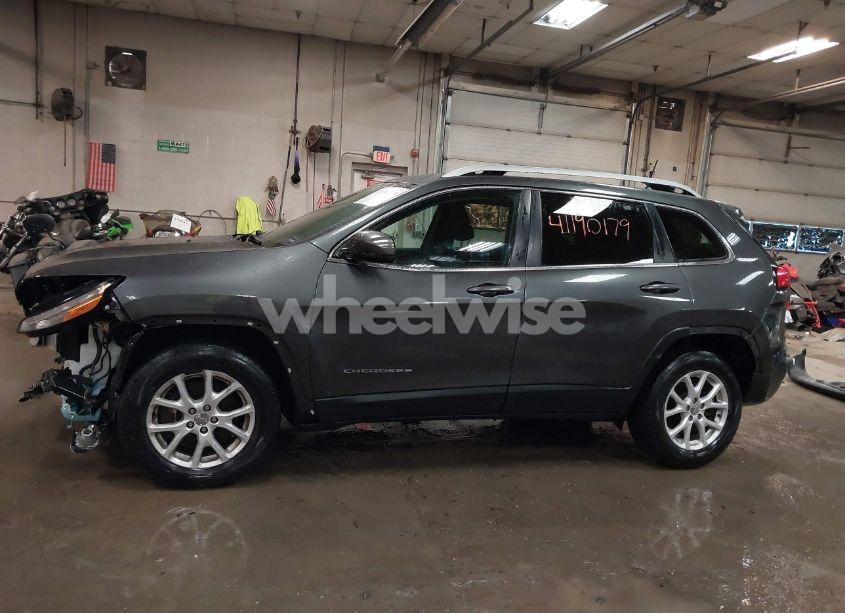 Photo 15 of 2016 Jeep Cherokee LATITUDE (VIN 1C4PJMCB3GW267804)